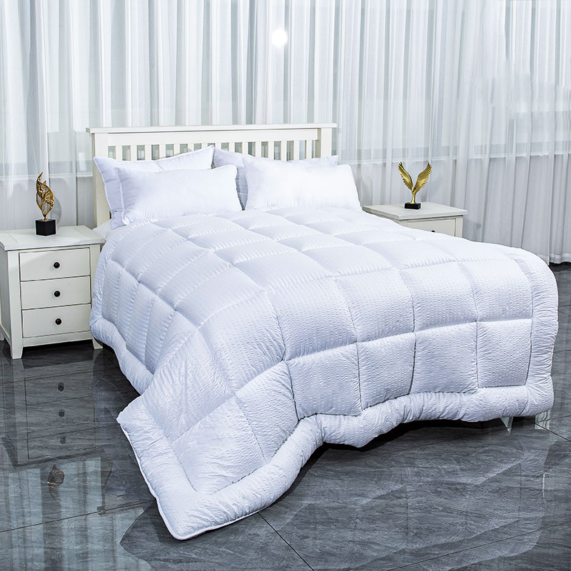 Quilted consolator HF2409-002
